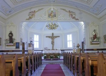 Biserica „Sfântul Francisc” din Baia Borșa își sărbătorește centenarul. Episcopul Eugen Schönberger va binecuvânta lăcașul restaurat