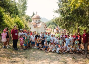 Copiii din Parohia Dumbrăvița au trăit o experiență de neuitat la Școala de Vară de la Mănăstirea Chiuzbaia