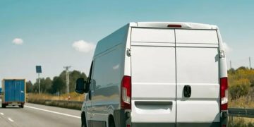 Uniunea Europeană înăsprește regulile – Dubițele care ies din țară trebuie echipate cu tahograf