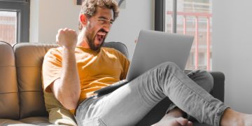 Cum influențează digitalizarea noile modele de consum din industria divertismentului