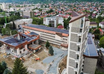 Baia Mare, la înălțime: turnul Palatului Administrativ va deveni punct de belvedere, iar la amiază va răsuna taragotul
