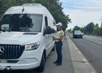 Controale la sânge în transportul de persoane – Amenzi de peste 19.000 de lei, autocar imobilizat și șoferi sancționați