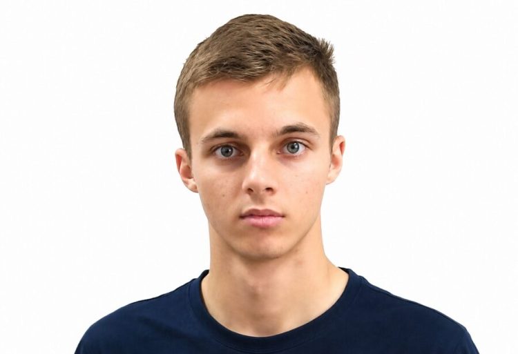 Tânăr de 18 ani din Ulmeni, dispărut fără urmă: Poliția cere ajutorul cetățenilor pentru a-l găsi pe Ionuț Mateșan