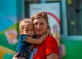 Apel pentru românii din diaspora: Un telefon pe zi poate schimba viața unui copil