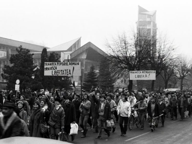 Remember – Cum am trăit Revoluția sau ce o fi fost în ’89 (2)