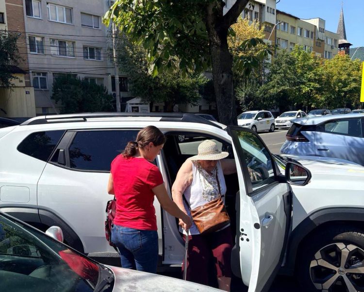 Sprijin pentru seniorii băimăreni, direct la domiciliu