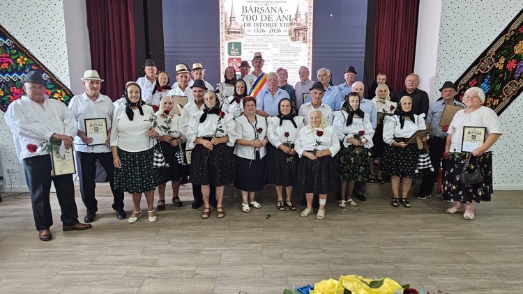 50 de ani împreună! 30 de cupluri din Bârsana au sărbătorit Nunta de Aur, într-un an cu totul special pentru comunitate