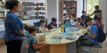 Lecții despre sănătate printre cărți! Copiii de la LPS Baia Mare au descoperit importanța sportului și alimentației