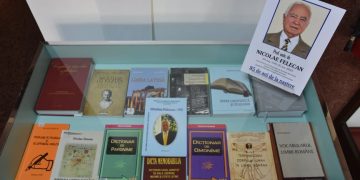 85 de ani de la nașterea reputatului filolog băimărean Nicolae Felecan – Omagiat printr-o vitrină de carte la Biblioteca „Petre Dulfu”