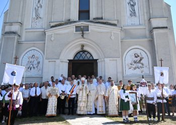 PS Vasile Bizău, la hramul din Giulești: „Milostivirea lui Dumnezeu rămâne mereu un punct de reper”