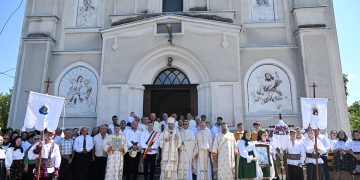PS Vasile Bizău, la hramul din Giulești: „Milostivirea lui Dumnezeu rămâne mereu un punct de reper”