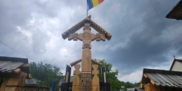 Maramureșul își cinstește eroii: sfințirea unei troițe la Glod