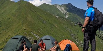 Jandarmii montani, recomandări pentru turiști – Unde poți campa în Maramureș și cum te ferești de urși
