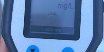 Inconștiență pe șosea la Copalnic Mănăștur – Conducea cu permisul suspendat și 1,59 mg/l alcool în aerul expirat