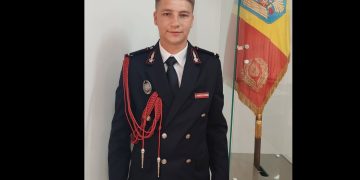 Un nou ofițer în prima linie a prevenirii. Răzvan Buda, proaspăt absolvent al Facultății de Pompieri, a depus jurământul la ISU Maramureș