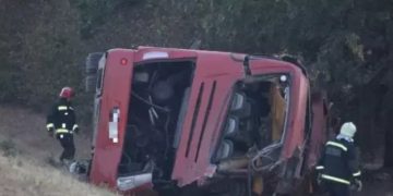 12 morţi, după ce un autocar plin cu călători s-a răsturnat într-un şanţ, în Ungaria