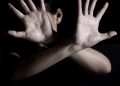 O femeie de 63 de ani, rănită de propria fiică în urma unui conflict, la Baia Mare