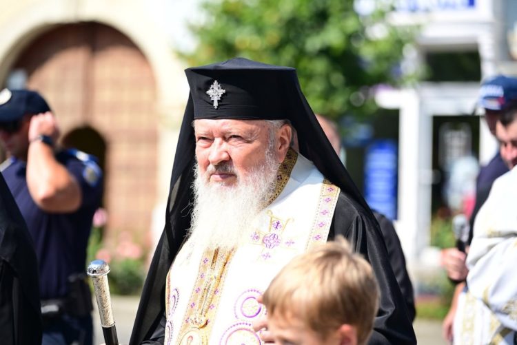 Pelerinajul spre Nicula, un drum al credinței – ÎPS Andrei îi invită pe credincioși să pornească la drum