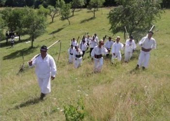Clacă de coasă pe Valea Izei, ediția a V-a. O zi dedicată tradițiilor și spiritului comunității