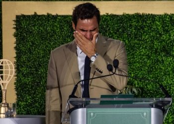 Roger Federer, în lacrimi la Hall of Fame: „Încă scriu scrisoarea de dragoste adresată tenisului”