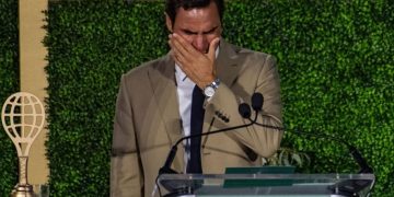 Roger Federer, în lacrimi la Hall of Fame: „Încă scriu scrisoarea de dragoste adresată tenisului”