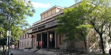 Artiștii din Baia Mare cer un concurs transparent pentru conducerea Teatrului Municipal: „Viitorul instituției depinde de alegerea unui manager profesionist”