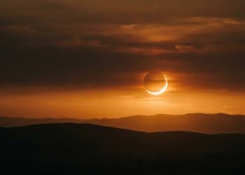 Eclipsă de Soare și Perseide în aceeași noapte: două spectacole pe cer, pe 12 august