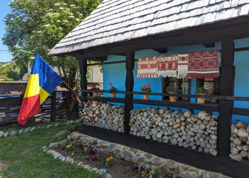 „Între pământ și cer: satul românesc” – Proiecție de filme etnografice la Muzeul Etnografic ACASĂ din Tăuții-Măgherăuș