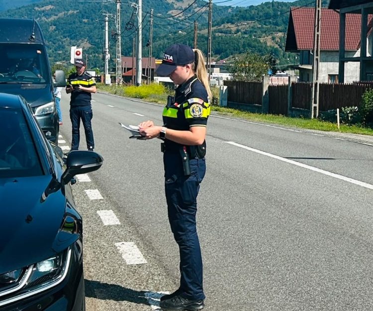 Polițiștii, cu ochii pe traficul de pe DN 18 – Acțiune BLITZ între Petrova și Vișeu de Sus