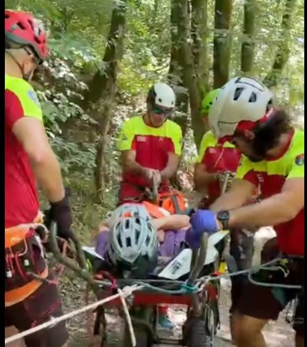 Biciclist accidentat pe traseul Route 66 din Baia Mare. Salvamontiștii au intervenit