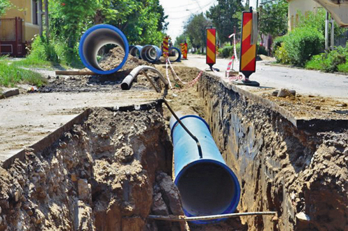Lucrări la rețeaua de canalizare pe strada George Coșbuc din Baia Mare, până la sfârșitul lunii octombrie