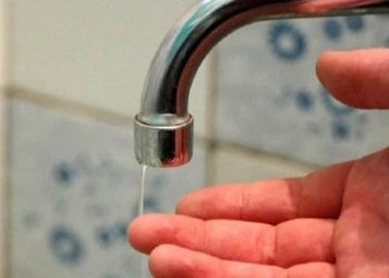Lucrări de reparații la rețeaua publică de alimentare cu apă în Cărpiniș