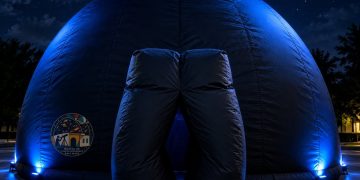 Astronomia ajunge în mijlocul Sărbătorii Castanelor! Planetariul mobil Baia Mare, în Parcul Central