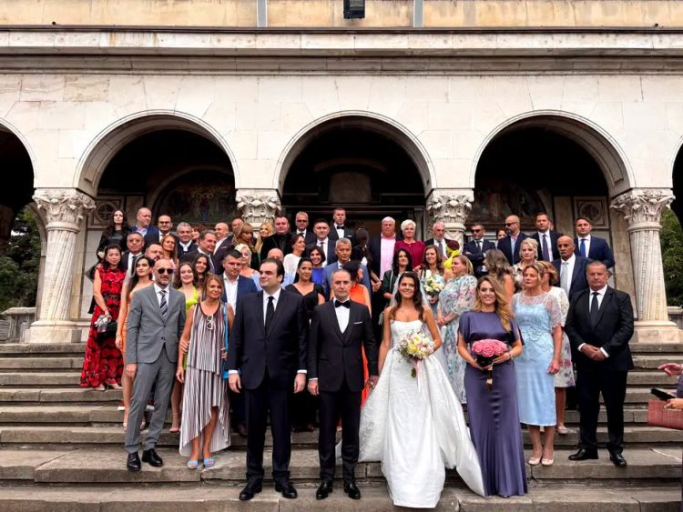 Imagini de la nunta ministrului Nazare cu maramureșeanca Maria Mihali!