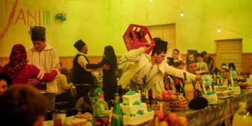 O nuntă din Maramureș, înghețată în timp. Negativele au fost găsite după 21 de ani