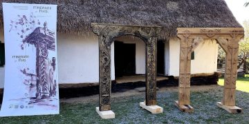 Ce înseamnă semnele cioplite pe porțile tradiționale? O poveste redescoperită la Baia Mare