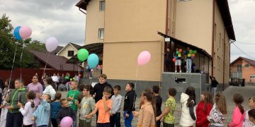 „Ziua porților deschise” la Centrul de zi „Emanuel” din Sighetu Marmației, în cadrul aniversării a 30 de ani de la sfințirea Mănăstirii „Maica Îndurerată”