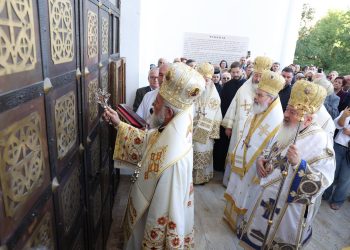 PS Iustin, episcopul Maramureșului și Sătmarului, prezent la sfințirea picturii unei biserici monumentale din Cluj-Napoca