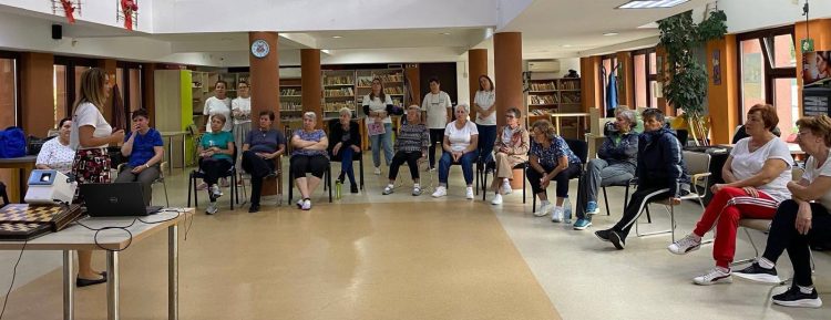 Seniorii din Baia Mare, informați despre prevenirea și depistarea precoce a bolii Alzheimer