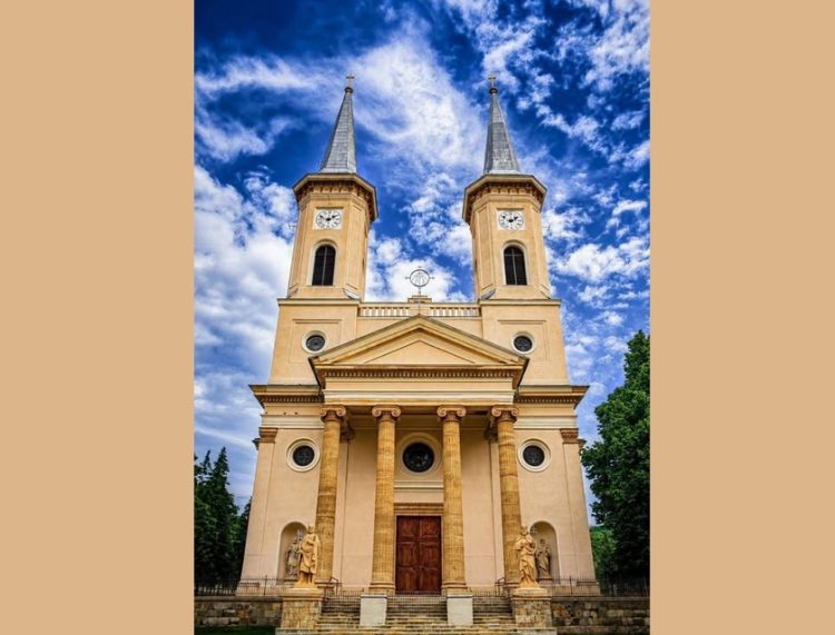Biserica romano-catolică „Sfânta Maria” din Baia Sprie, pe Ruta Sfântului Ladislau pe teritoriul României