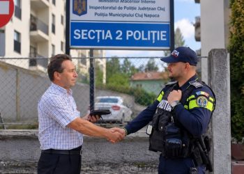Și-a uitat 11.500 de euro într-un troleibuz. Gestul unui șofer din Cluj care merită tot respectul