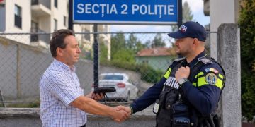 Și-a uitat 11.500 de euro într-un troleibuz. Gestul unui șofer din Cluj care merită tot respectul