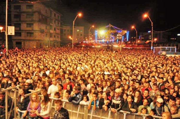 După Sărbătoarea Castanelor rămâne întrebarea: cât costă și ce câștigă, de fapt, Baia Mare?