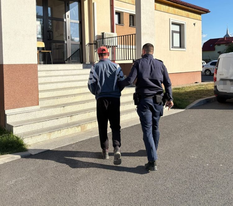 A intrat cu mașina într-un parapet și apoi într-un imobil – Șoferul din Cavnic avea 3,69 g/l alcool în sânge