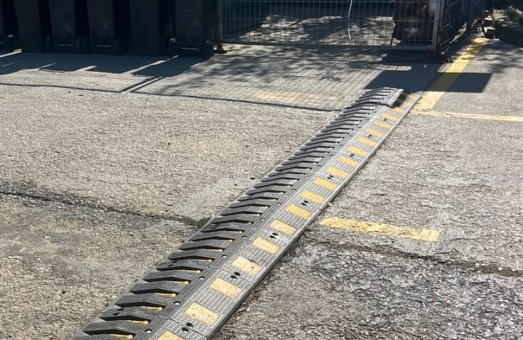 Amendă de peste 4.500 de lei pentru montarea unui limitator de viteză fără aviz, în Baia Mare – A doua amendă pentru primărie