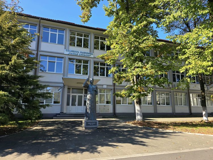 Colegiul Național „Vasile Lucaciu” din Baia Mare devine școală-pilot. Ce schimbări vor avea elevii de clasa a XII-a
