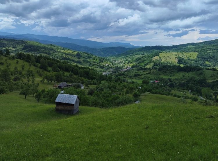 Festivalul Internațional „Fiii Satului”, la Strâmtura – Muzică și joc popular la 700 de ani de atestare documentară