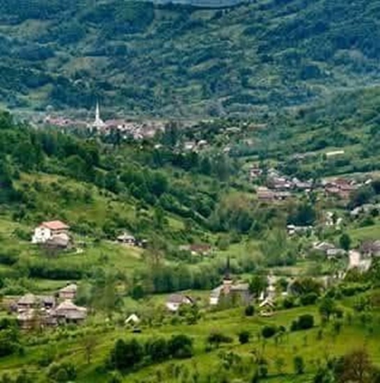 Festivalul Internațional „Fiii Satului”, la Strâmtura – Muzică și joc popular la 700 de ani de atestare documentară