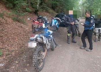 Patru cetățeni cehi, amendați de jandarmii montani pentru off-road în zona Cavnic