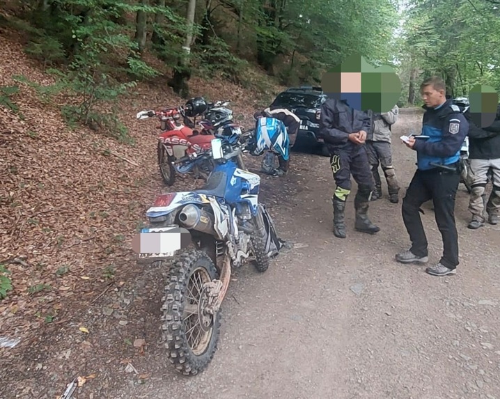 Patru cetățeni cehi, amendați de jandarmii montani pentru off-road în zona Cavnic